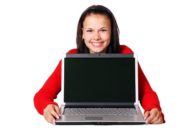 žena a notebook